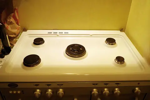 Cuisinière 4 feux Beko inox