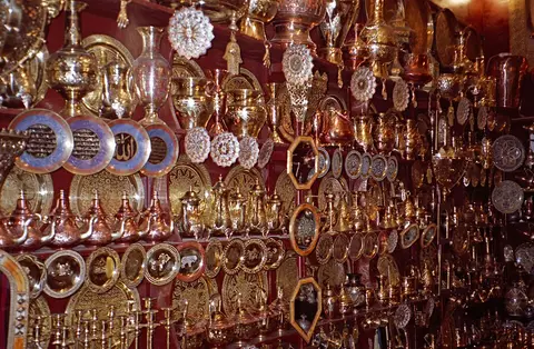 Théière marocaine en cuivre