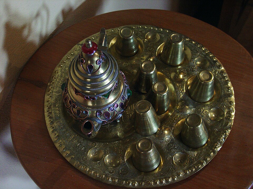 Théière marocaine en cuivre