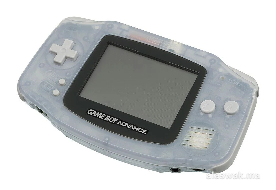 Console de jeux PS5 + 2 manettes